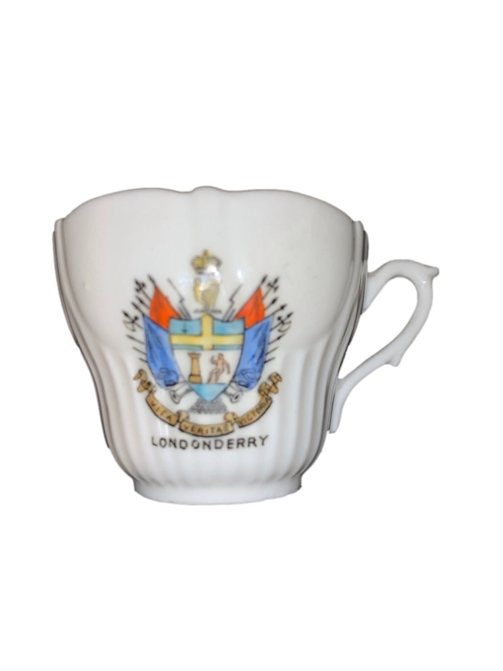 10 items with a 🔒 for $20 - White Gold Londonderry Souvenir Mug One Size